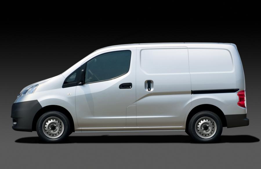  Nissan NV200 2009 года  (фото 13 из 108)